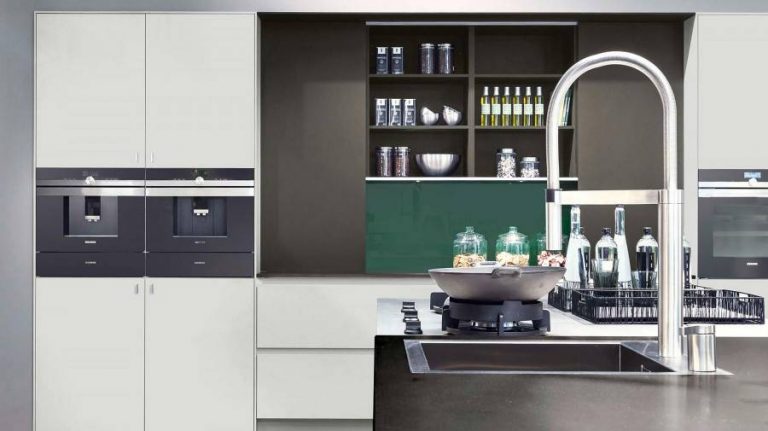 Diseño de cocinas Roca a medida para todo tipo de hogares - BRICON